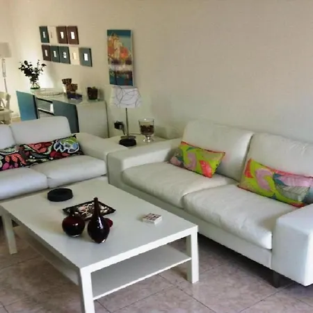 Estia Luxury Maisonette * פאפוס