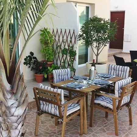 בית נופש Estia Luxury Maisonette *